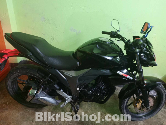 Suzuki Gixxer monotone 10 year paper